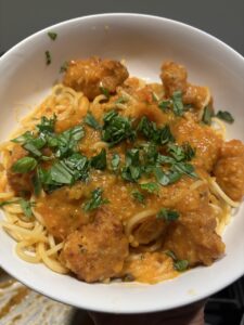 Garden tomato and pepper fried chicken pasta